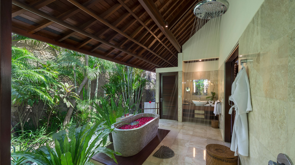 Elite Havens - Villa Asta - Bali Indonesia - Tropical outdoor ensuite bathroom
